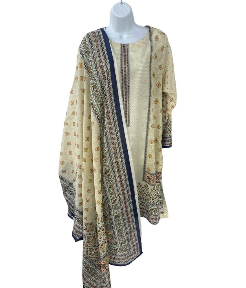 White color dailywear dress with dupatta.